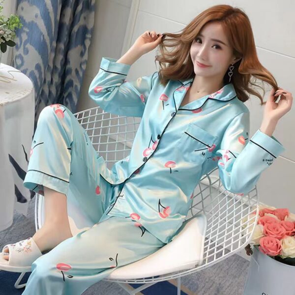 Lady's pajamas - Image 11