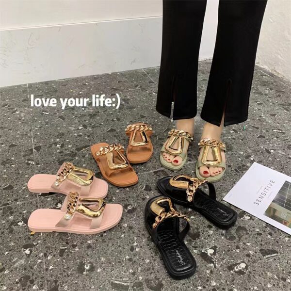 2022 new style personality chain U on slippers wholesale - Image 6