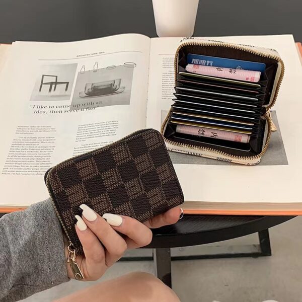 Card wallet - Image 4